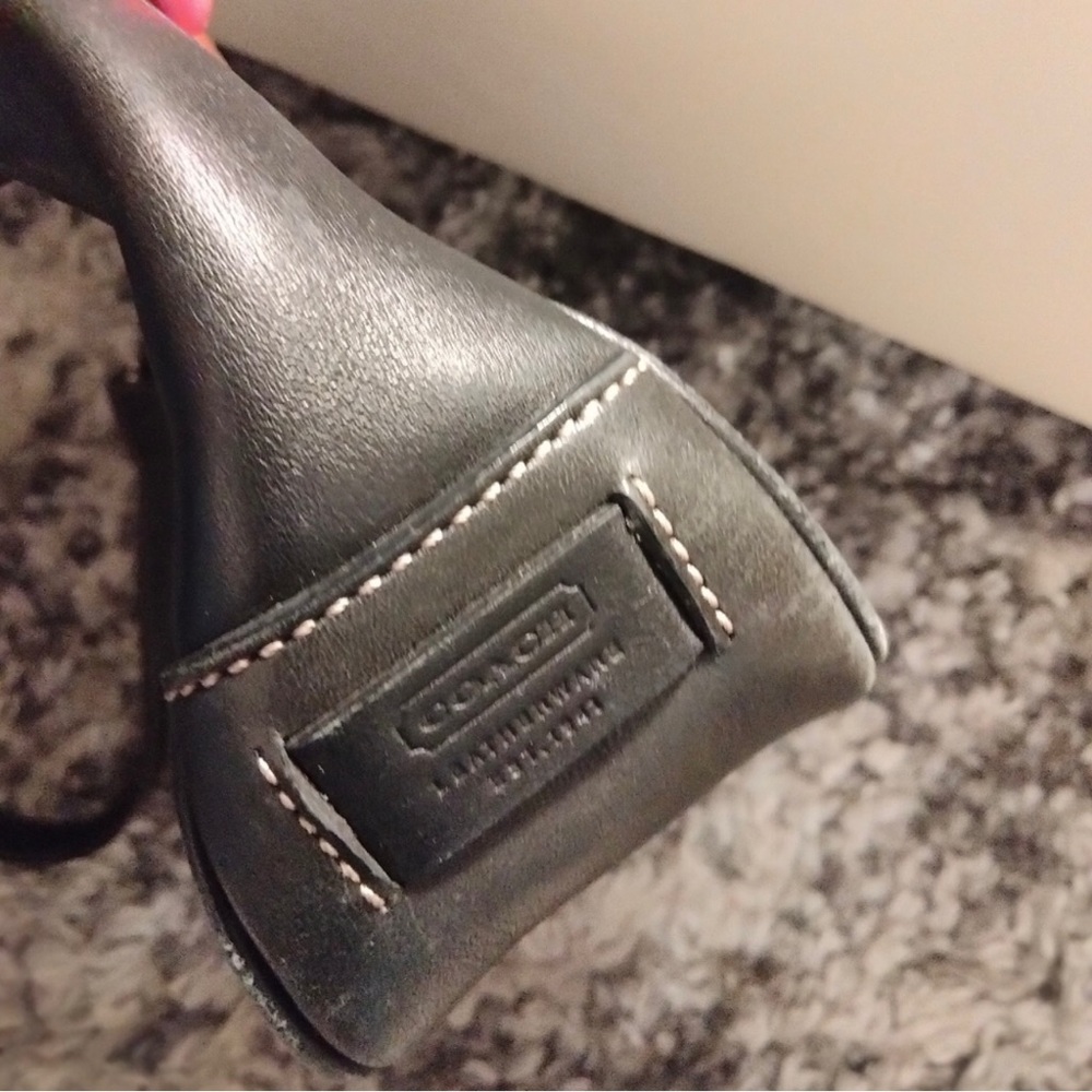 GUC Black Coach Shoulder bag